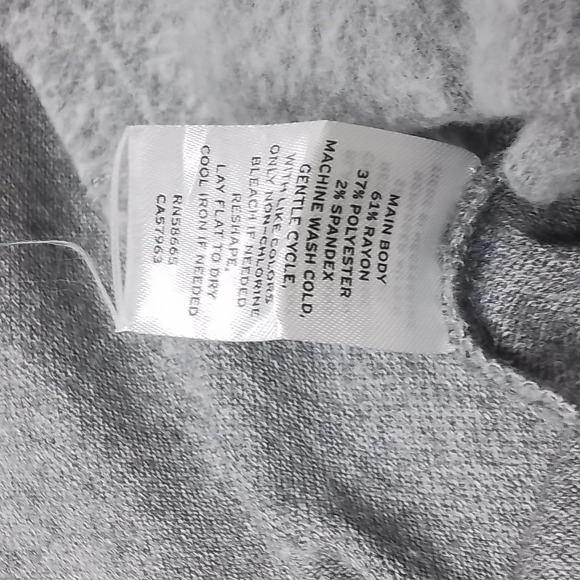 Abound Mock‎ Neck Cropped Sweater Size X Small in Gray and White - Picture 7 of 11